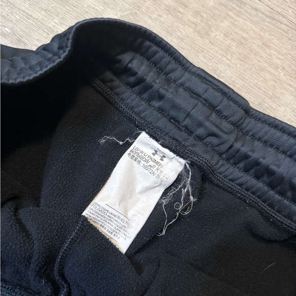 •UNDER ARMOUR• FLEECE JOGGERS - Picture 7 of 7
